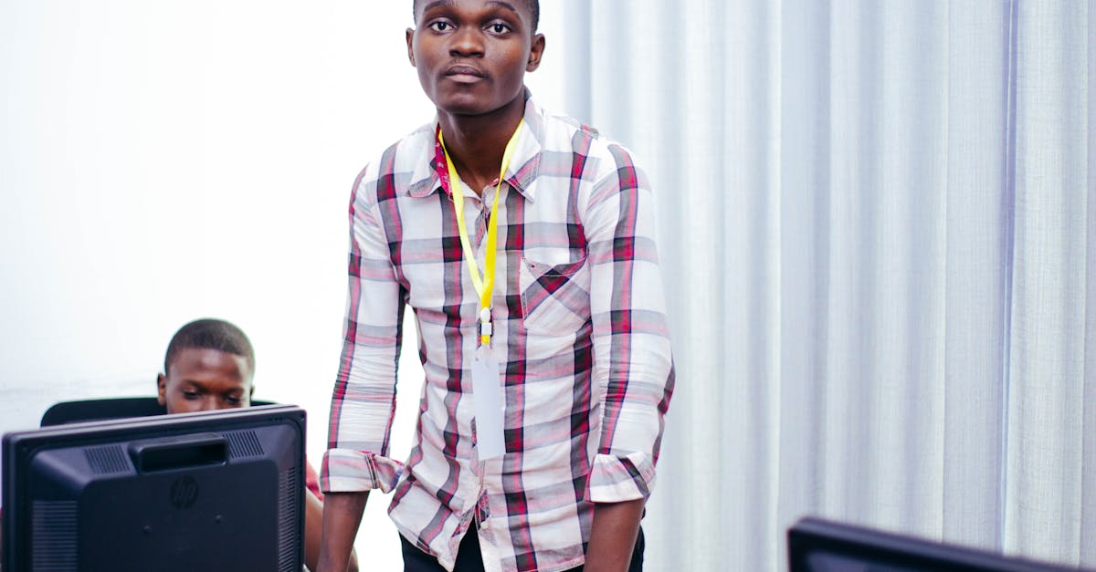 Exploring Tech Career Options That Don’t Always Require a Degree